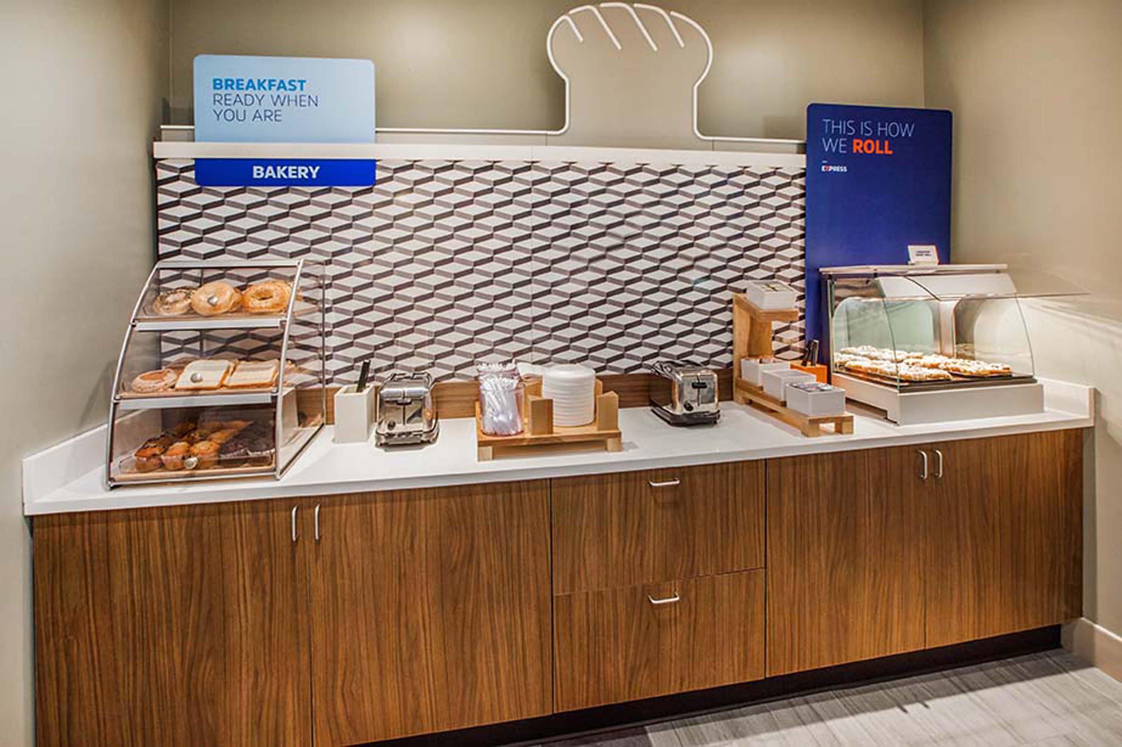 Holiday Inn Express Hotel & Suites Cincinnati-North/Sharonville Dış mekan fotoğraf
