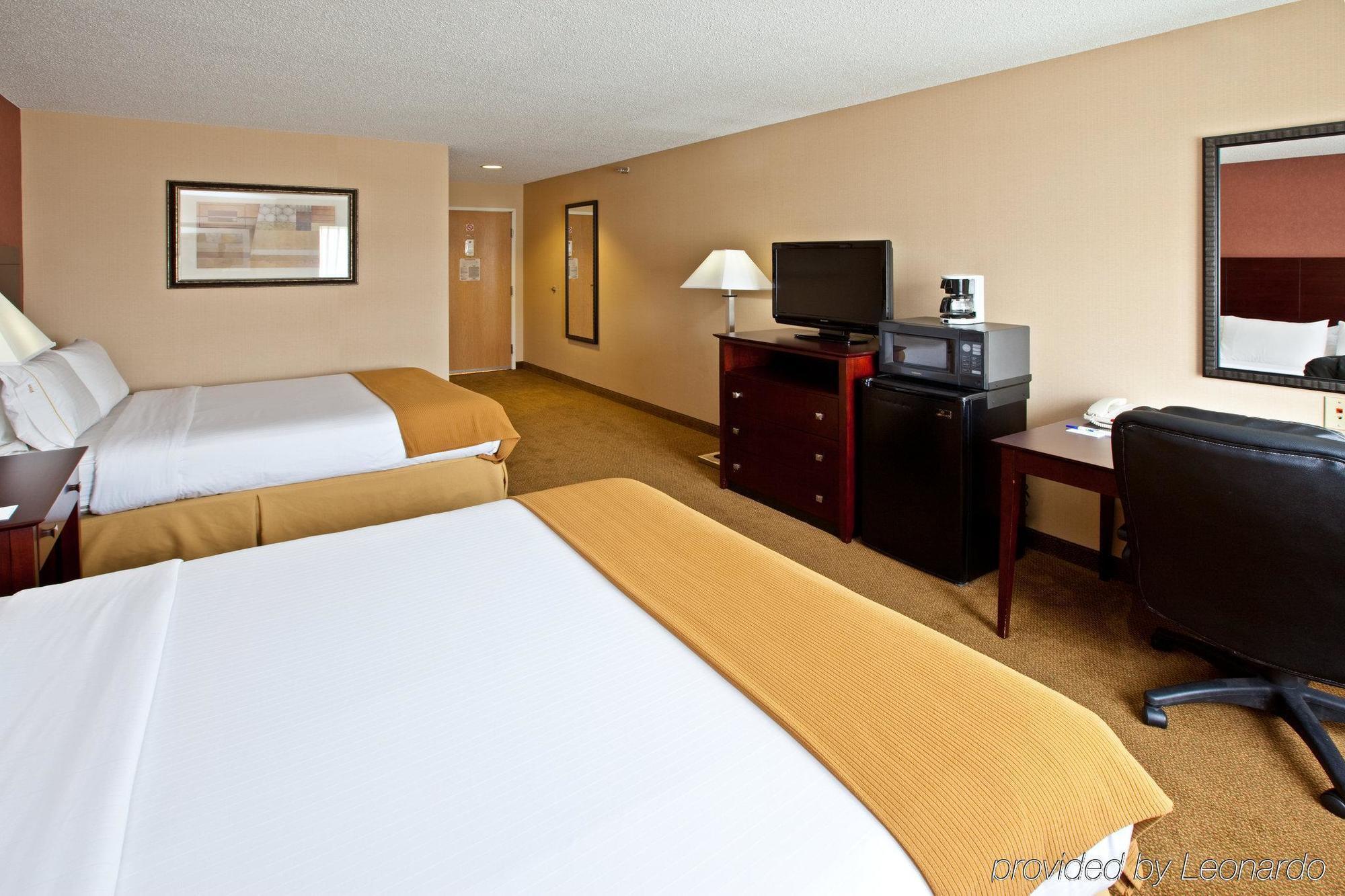 Holiday Inn Express Hotel & Suites Cincinnati-North/Sharonville Oda fotoğraf