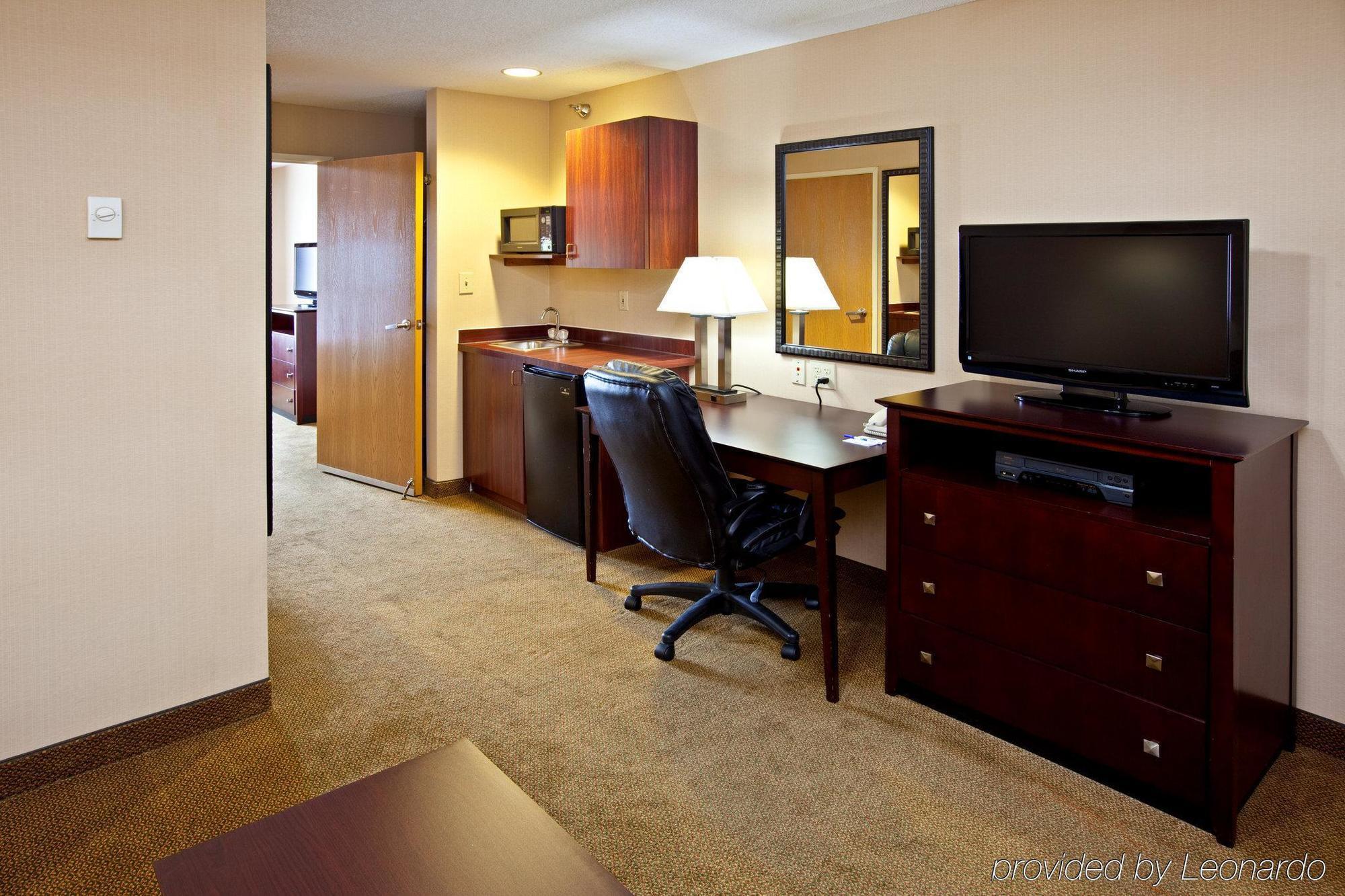 Holiday Inn Express Hotel & Suites Cincinnati-North/Sharonville Dış mekan fotoğraf