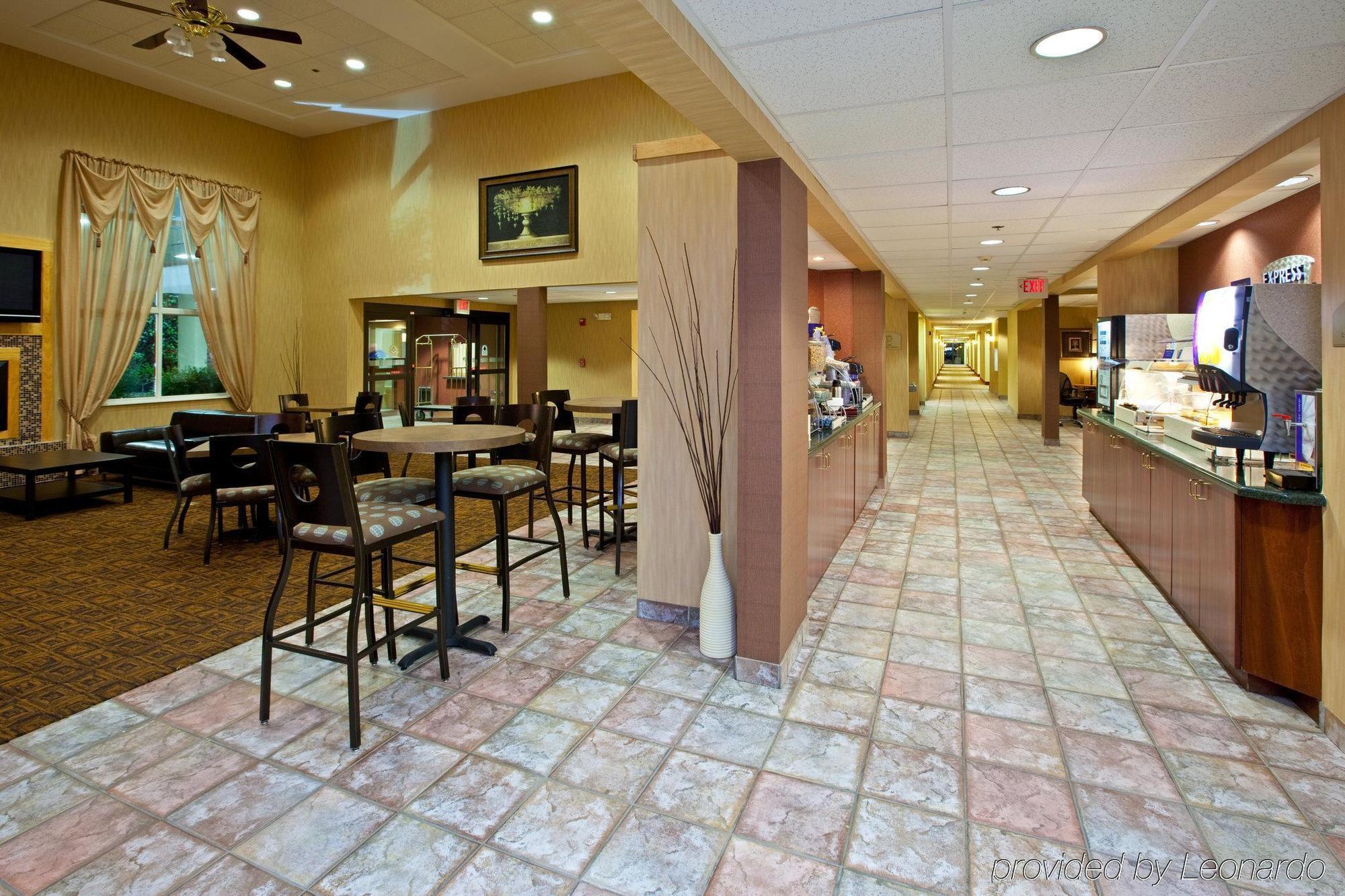 Holiday Inn Express Hotel & Suites Cincinnati-North/Sharonville Restoran fotoğraf