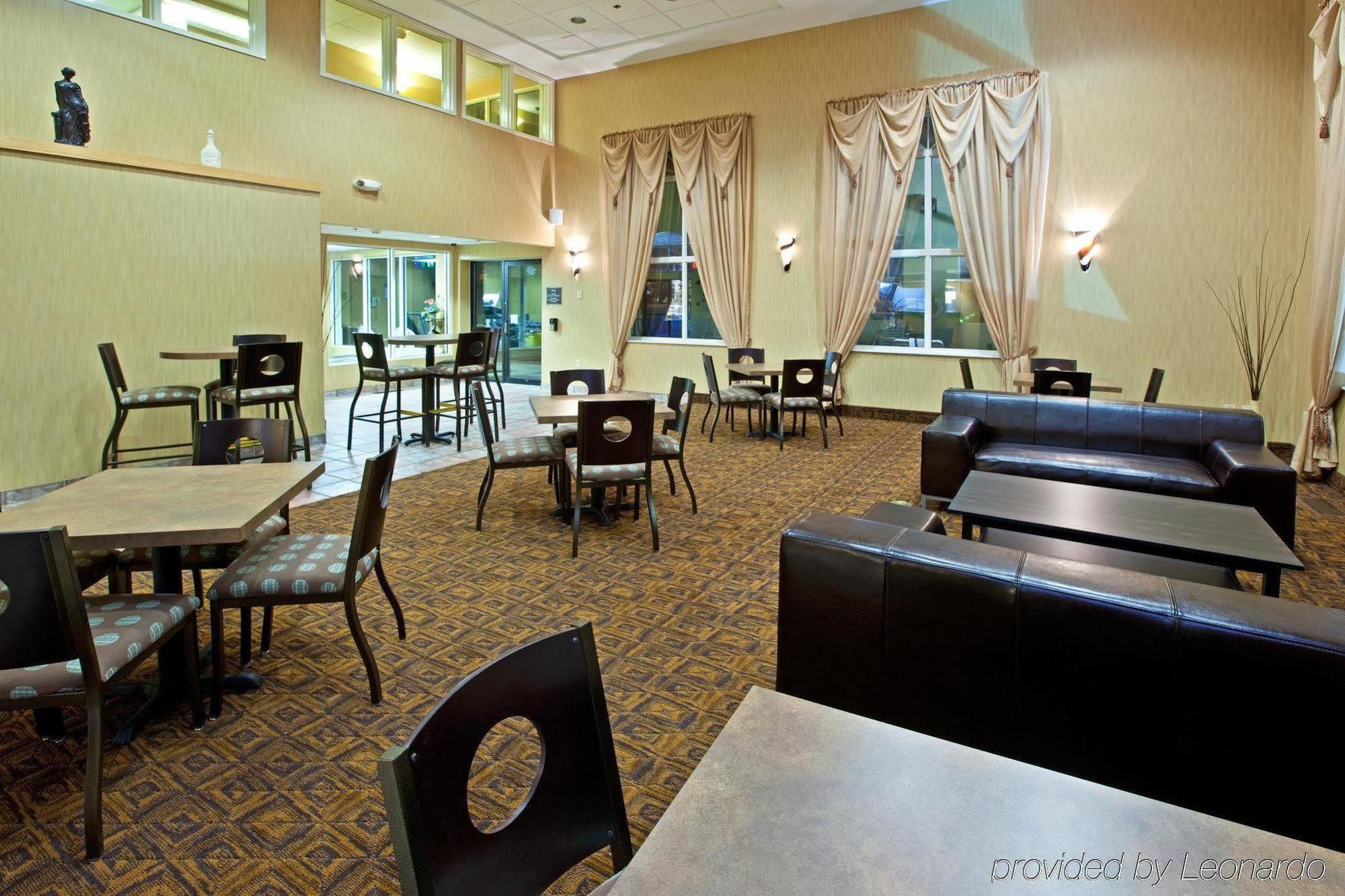 Holiday Inn Express Hotel & Suites Cincinnati-North/Sharonville Restoran fotoğraf