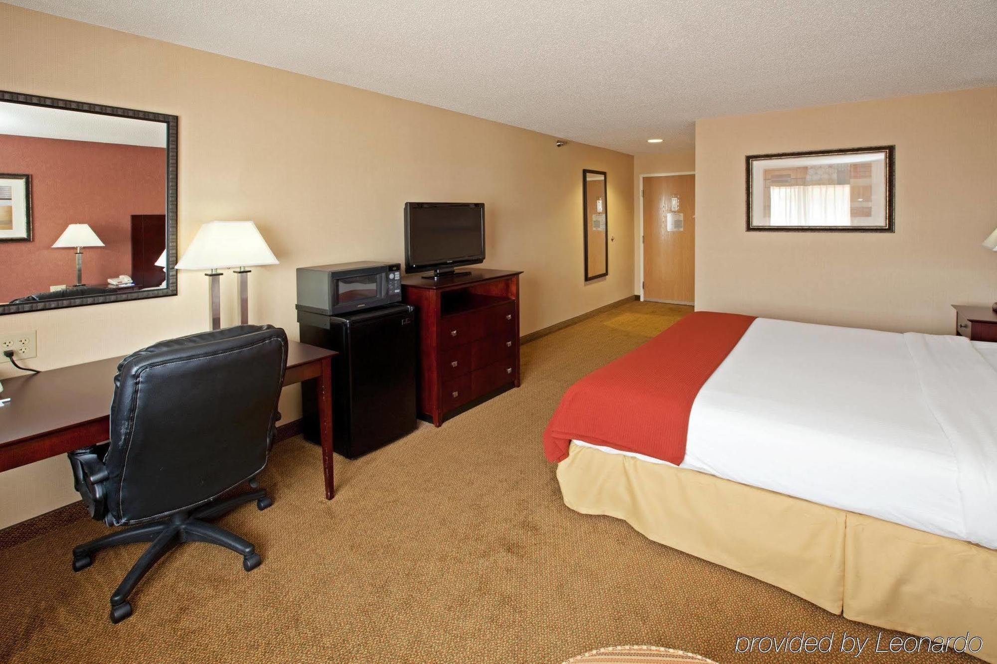Holiday Inn Express Hotel & Suites Cincinnati-North/Sharonville Oda fotoğraf